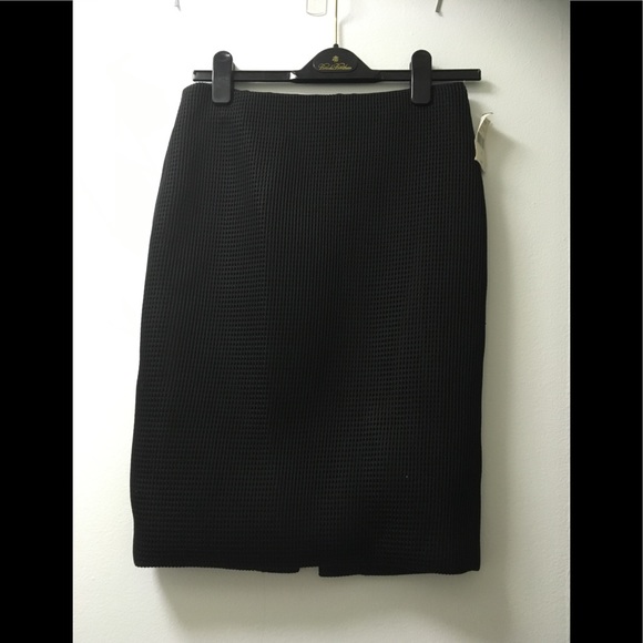 Vera Wang skirt - Picture 2 of 4